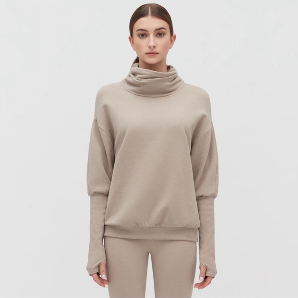 Cuyana Sweatshirt Fleece Funnel Neck Pullover Sweater